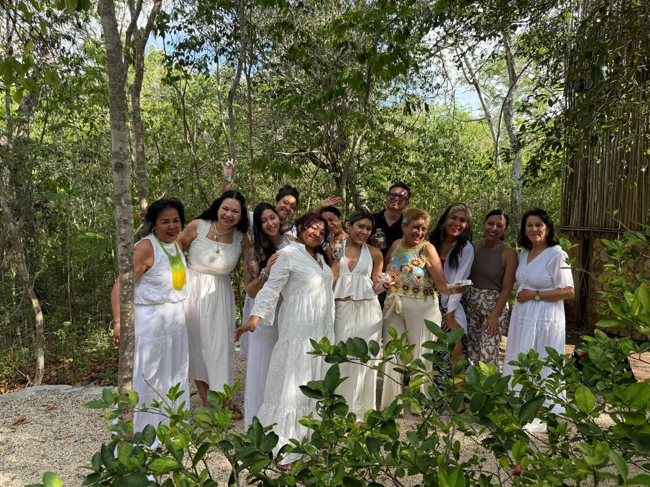 Ceremonia en la naturaleza — Alicia Renace